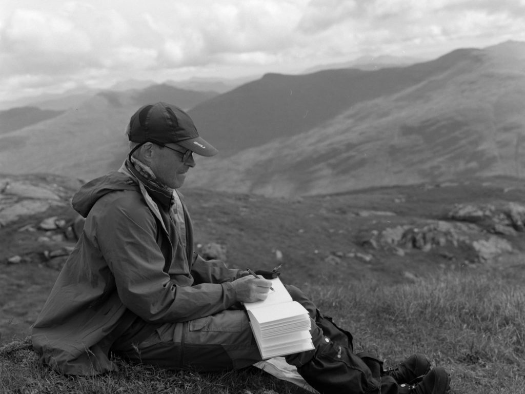 simon smith sketching outdoors